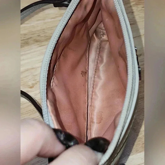 Coach wristlet - Picture 6 of 7